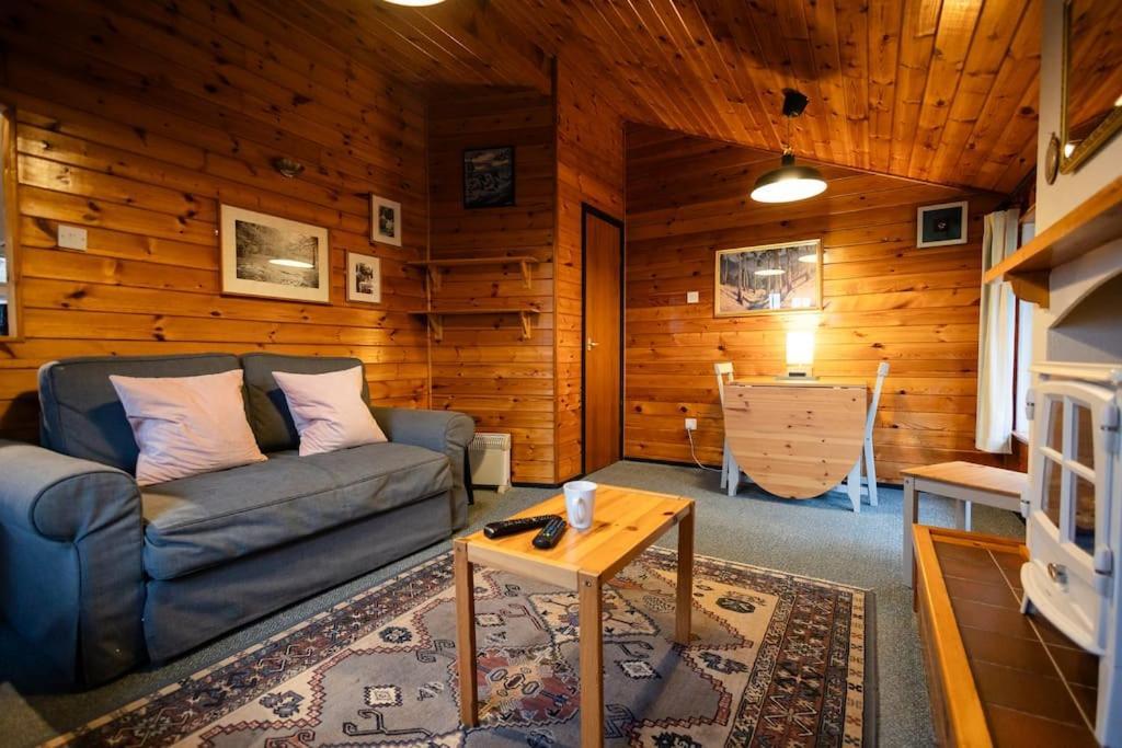 Cozy Norwegian Style Log Cabin In Rural Snowdonia - 2 Bedrooms & Parking By Seren Short Stays Ffestiniog Екстериор снимка