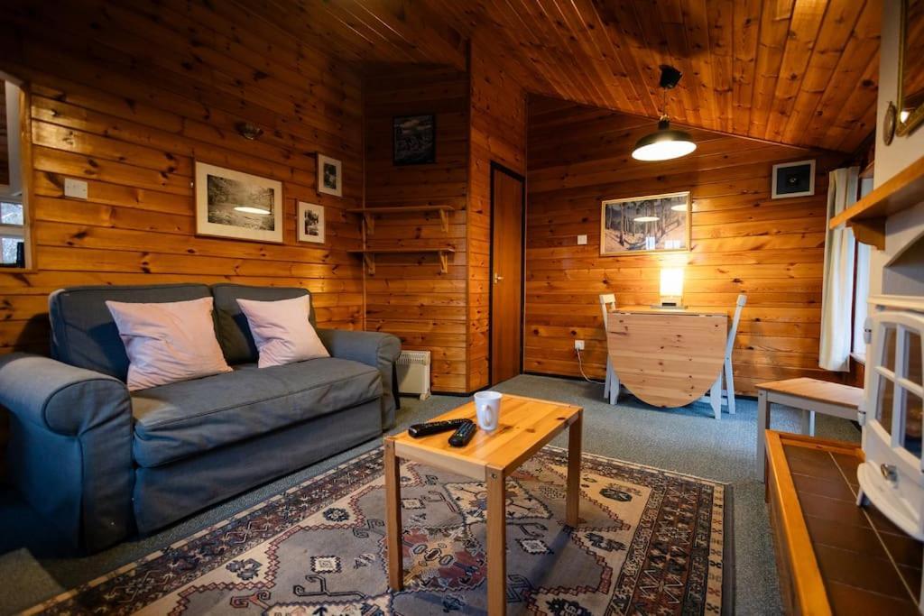 Cozy Norwegian Style Log Cabin In Rural Snowdonia - 2 Bedrooms & Parking By Seren Short Stays Ffestiniog Екстериор снимка