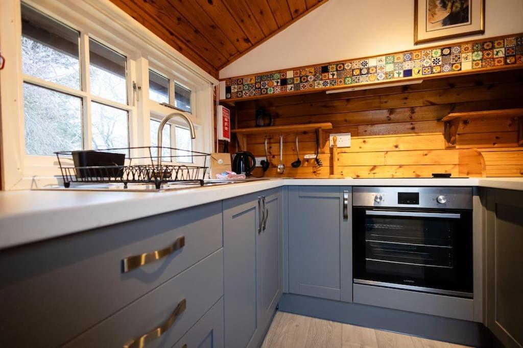 Cozy Norwegian Style Log Cabin In Rural Snowdonia - 2 Bedrooms & Parking By Seren Short Stays Ffestiniog Екстериор снимка