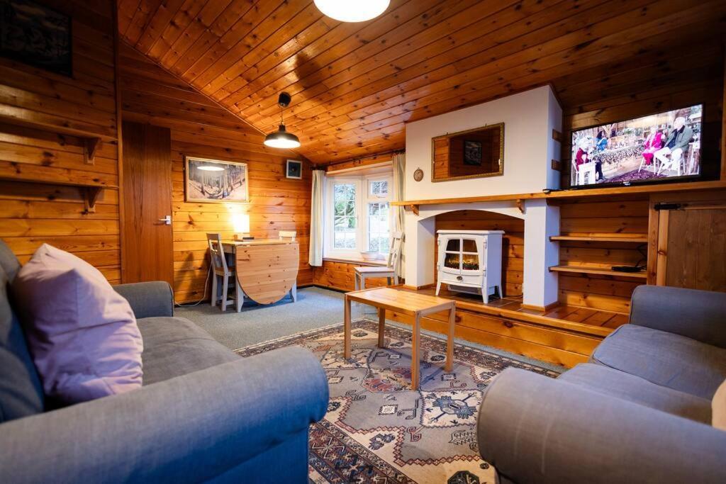 Cozy Norwegian Style Log Cabin In Rural Snowdonia - 2 Bedrooms & Parking By Seren Short Stays Ffestiniog Екстериор снимка