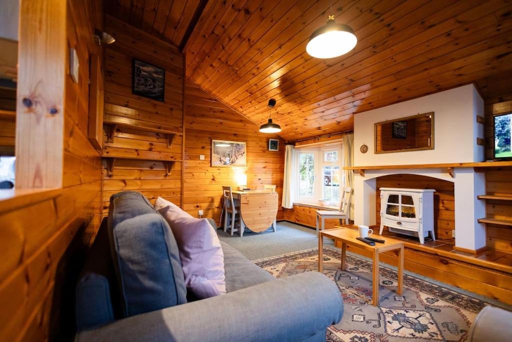 Cozy Norwegian Style Log Cabin In Rural Snowdonia - 2 Bedrooms & Parking By Seren Short Stays Ffestiniog Екстериор снимка